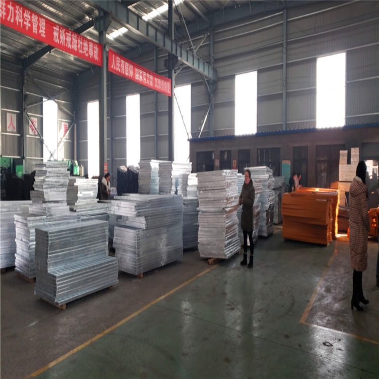 雨水篦子.jpg 雨水篦子.jpg