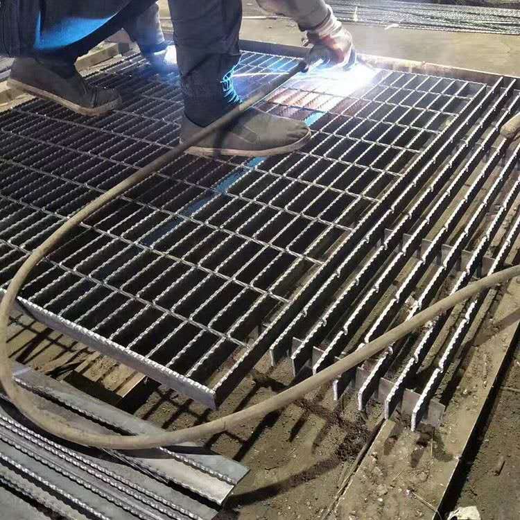 地下車庫格柵蓋板