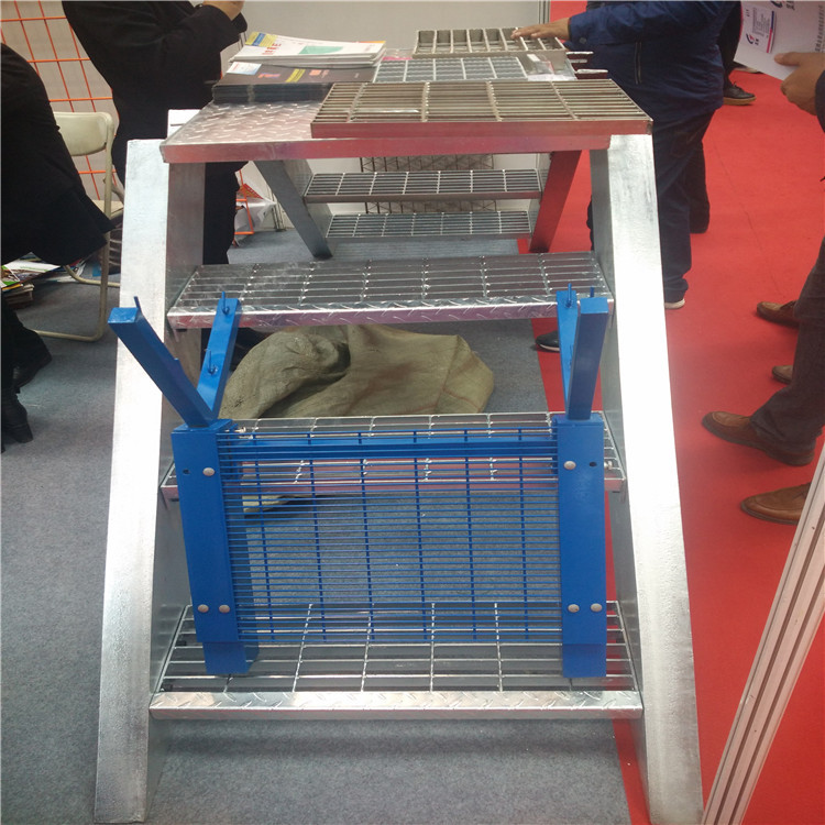 踏步板.jpg 踏步板.jpg