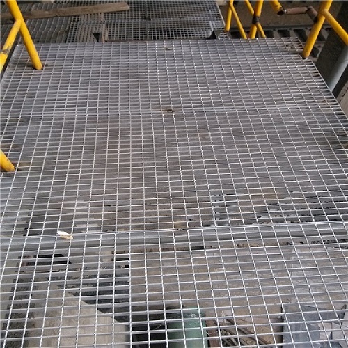 鋼格柵板平臺.jpg 鋼格柵板平臺.jpg