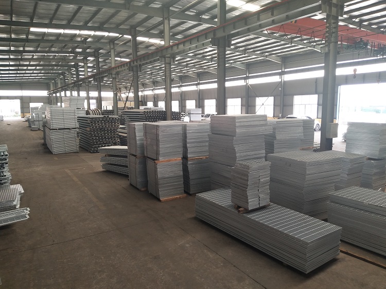 樓梯鋼格板 樓梯鋼格板